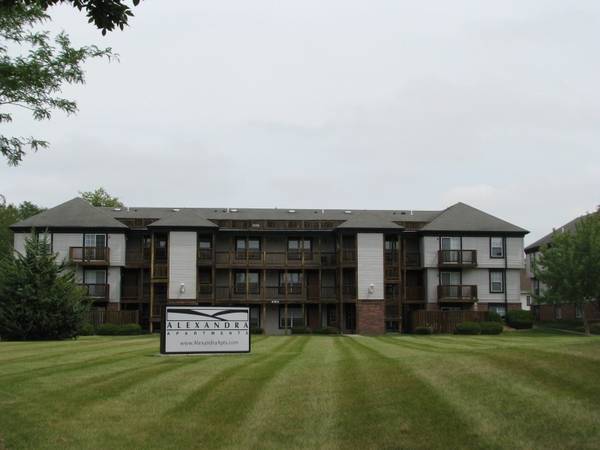 $805 / 1hab - 596ft2 - 1/Hab 1/Baño, Zona de juegos, Piscina reluciente63679441363843121