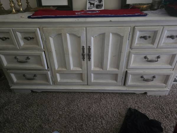 Dresser for sale 1