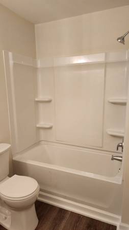 $6,000 / 3br - 1967ft2 - 900 Trowman (Cooper Estate)64016107958146124