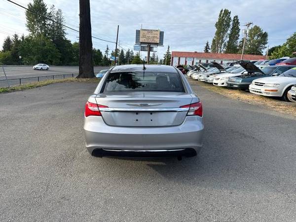 2014 Chrysler 200 LX - $4,499 (Lynnwood, WA)63441696853379123