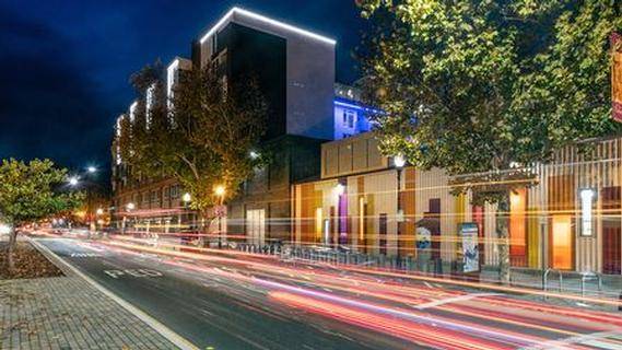 $2,848 / 1br - 664ft2 - Retiro lujoso en el centro: Centro de fitness e inclusión de yoga (alameda)63668011977473121