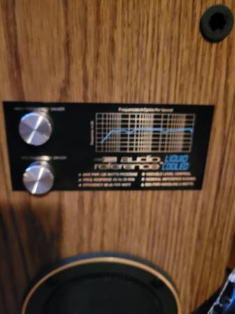 Speaker set of 2 Acoustic Reference vintage - $80 (National city)63470104659329123