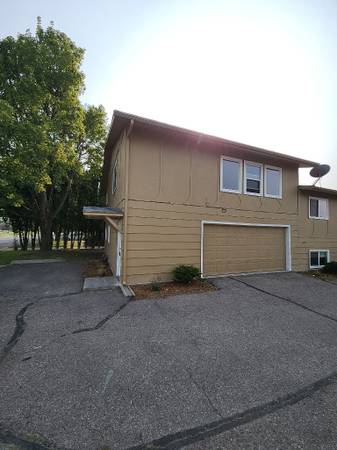 $1,995 / 3br - 1200ft2 - 909 Pattee Creek Drive Apt A (Missoula)63656975029891122