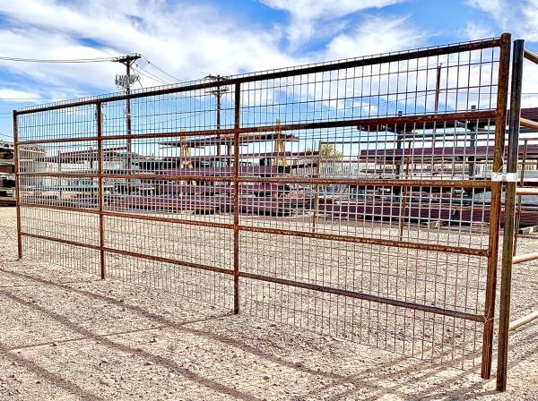 HORSE CORRAL PANELS 1