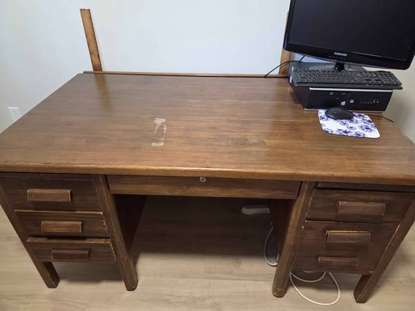 Desk large 1