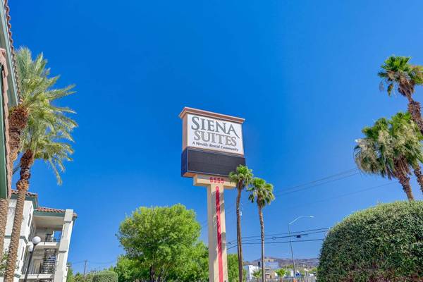 Fast Freeway Access, Laundry Facilities, Fully Furnished 1