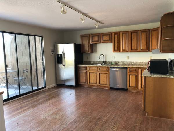 $4,700 / 2br - 1100ft2 - Waterfront Sausalito unit with beach access (sausalito)63946671492611124