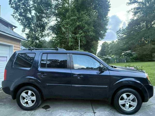 2011 Honda Pilot EX-L azul de 3 filas SUV - $7,000 (Lawrenceville)63621355957123123