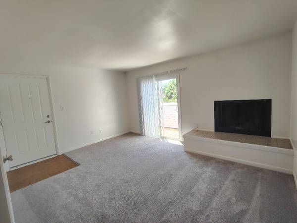 $1041.00 / 2br - 840ft2 - No Rent for September on this 2 Bed, 1.5 Bath Unit in Lynchburg VA - A63851969219715121