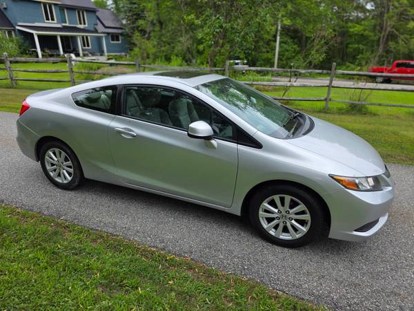 2012 Honda Civic EX 2dr Cpe MOONROOF-ALLOYS-MICHELIN TIRES Excellent - $7,60063441283992963124
