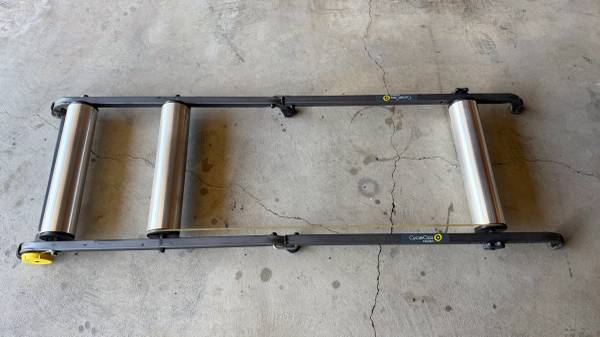 Cycleops Aluminum Rollers with Resistance 1