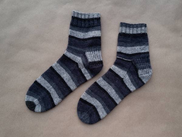 Handmade Knitted Socks | Gray Stripes | US 6.5-7.5W 1