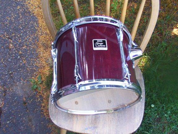 12 inch Yamaha Stage Custom tom 1