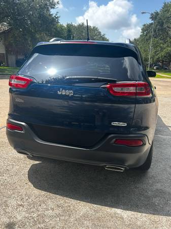 2018 Jeep Cherokee Latitude Plus – 80K Miles – Clean Title - $8,600 (Katy)63622466086401124