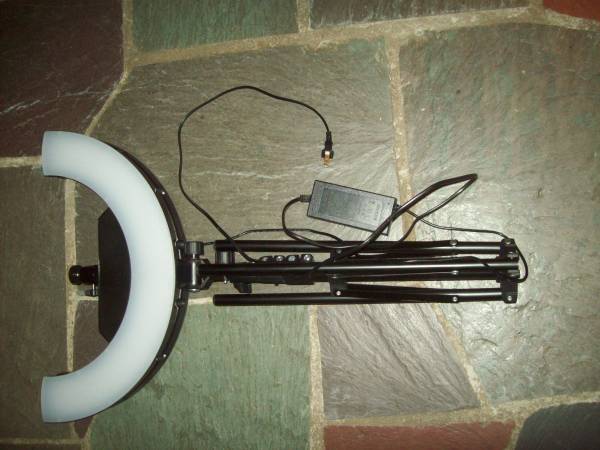 Luz anular Jianjin - $25 (Wayland)63471140548353124