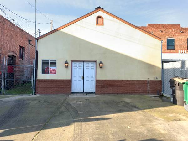 $1,200 / 1000ft2 - Commercial Space for Rent- Downtown Exeter (Exeter)63809864478465120