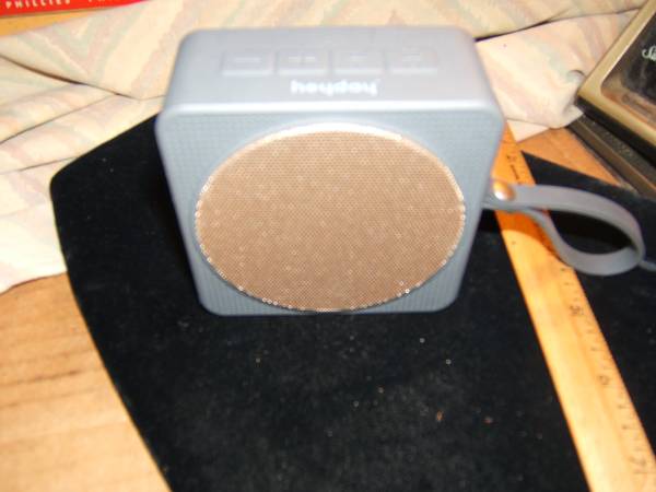 Heyday BTSP03 Gray Beige Wireless Bluetooth Rechargeable Speaker 1