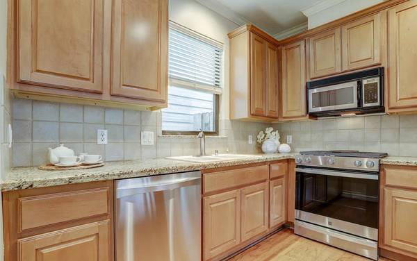 $685 Shared Home Renting Private Bedroom Today (Hayward)63668061366913121