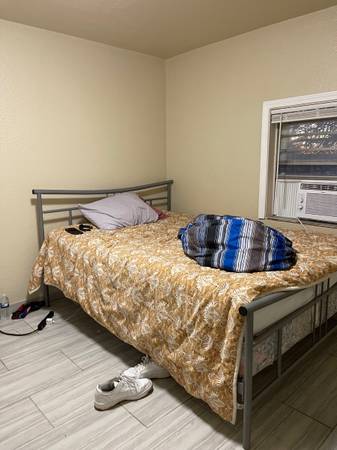 $150 Room for rent / Cuarto de renta (Violet / starlite)64036538699265123
