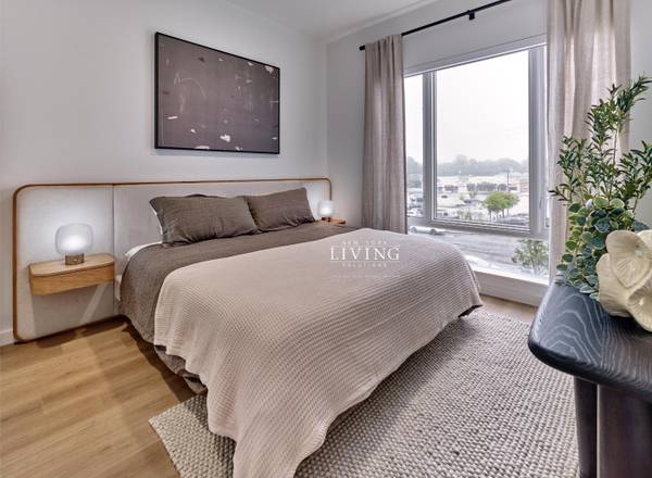 $3623.00 / 1br - Beautiful 1 Bed, 30 Min to Midtown, CONDO FINISHES! Full Service with (Long Island)63788738517123124