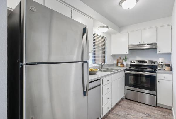 $1,825 / 1br - 650ft2 - ¡Renta gratis, pregúntanos cómo! Lavadora y secadora en las unidades (Sumner)63688479966595123