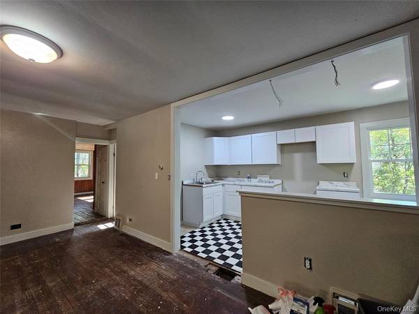 $1,750 / 2br - 1260ft2 - 1 Bath Ranch (Wurtsboro)64147862409986123