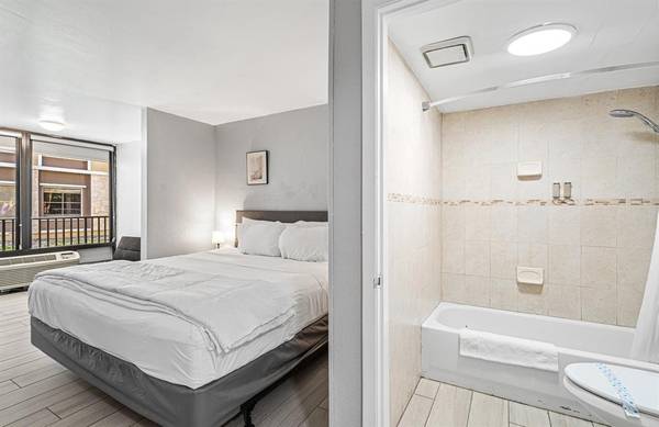 $1,250 FABULOUS STUDIO-ALL UTILITIES INCLUDED (HOLLYWOOD)63906442331651122