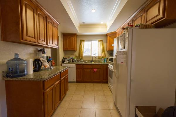 $1,100 / 1br - Huge Room (204 sq ft) for Rent by BART Station (san jose north)63826177018243123