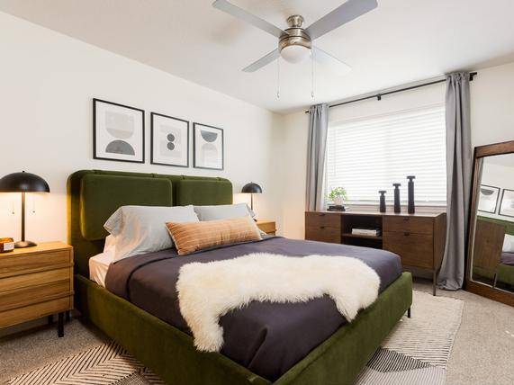 $1,423 / 2br - 852ft2 - ¡Hermoso de 2 habitaciones con acabados modernos, electrodomésticos de acero inoxidable y más! (6811 NE 121st Ave Vancouver WA 98682)63820795860099121
