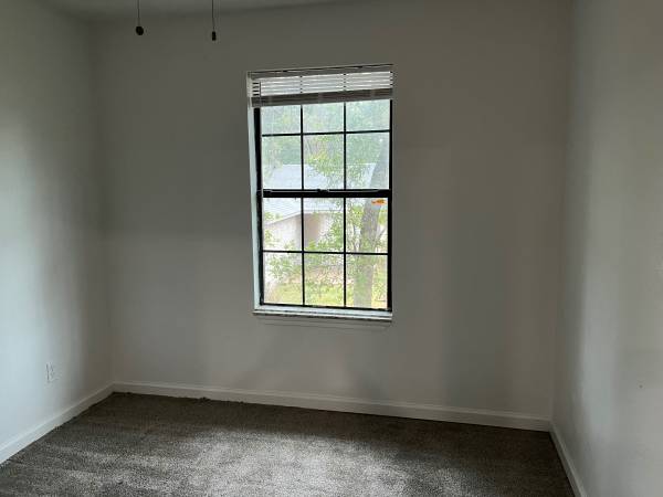 $1,100 / 2br - Apartamento de 2 habitaciones y 1 baño (West Tawakoni Tx)63656599863681124