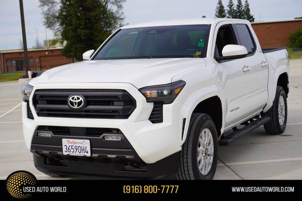 2025 Toyota Tacoma 4WD SR5