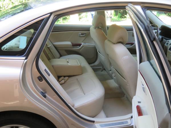 2007 Hyundai Azera Limited – 3.8 Litre V-6, 263 HP, FWD - $3,500 (Fort Mill)63613387962755124