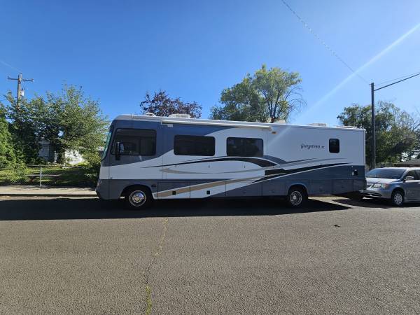 2004 Forest River Georgetown XL 1