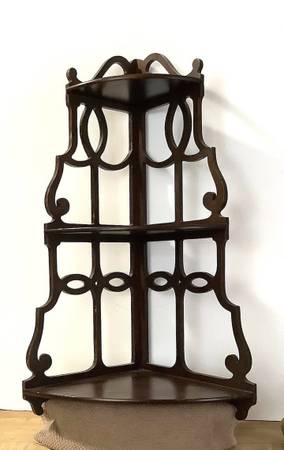 VINTAGE TIERED CORNER SHELF 1