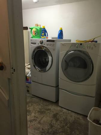 $600 / 150ft2 - Room for rent clean and sober house (South Tacoma)63874307010305121