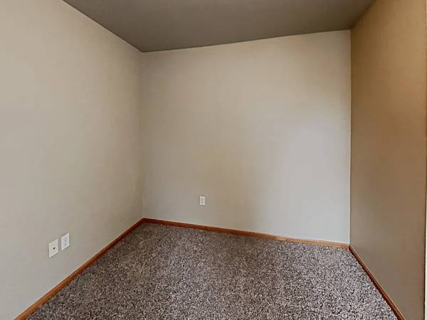 $2,400 / 4br - 3045ft2 - Casa en Puyallup 4 habitaciones 2.75 baños (Puyallup)63852481788931122