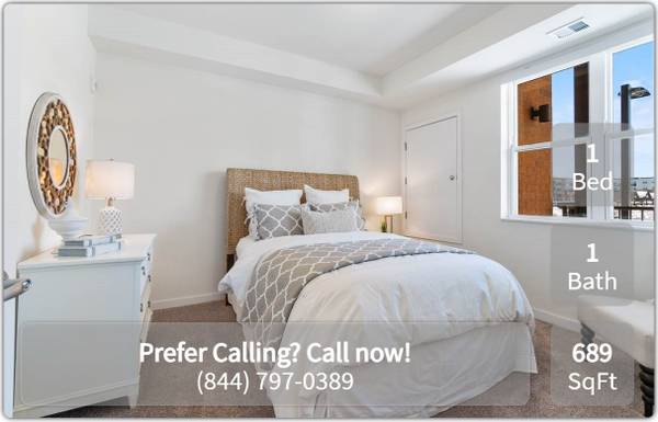 $1,165 / 1 habitación - 689 pies² - Disfruta de un momento de descanso en la sala común de The Harbor at Twin Lakes (Roseville)63868698980739121