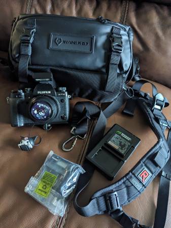 LFuji x-t2 camera bundle 1