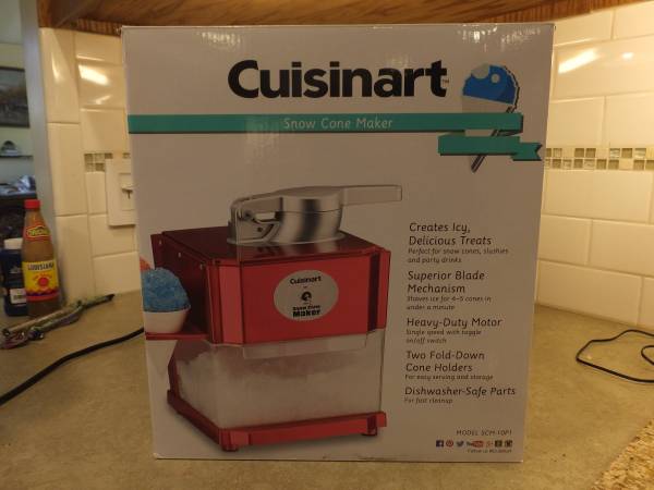 Cuisinart Snow Cone Maker/ NEW 1