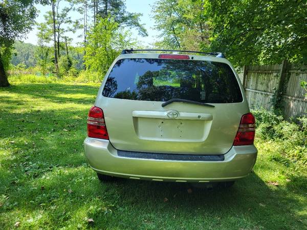 2003 Toyota Highlander - $2,900 (Hopewell Junction)63436937977985123