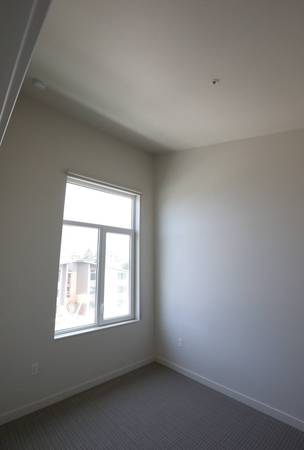 $1,409 / 1br - 628ft2 - Modern Living, Spacious Apartments, and Family-Friendly Amenities! (27606 Pacific Hwy S, Federal Way, WA)63891324365315124