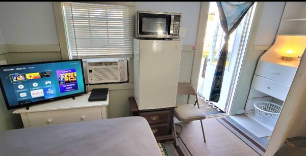 $750 / 1br - 120ft2 - Private room for Rent (Kill Devil Hills)63935189965315122