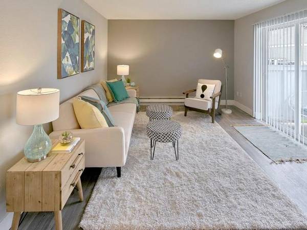 $1,677 / 2br - 855ft2 - Pet Friendly + Bark Park, Ceiling Fans63934548659970122