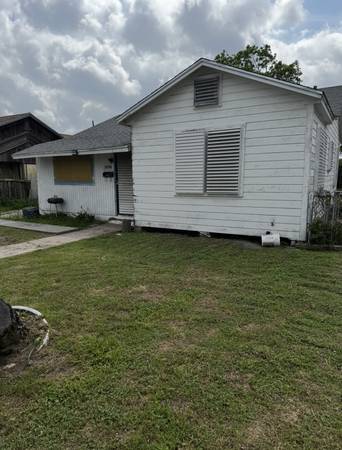 $1,000 / 2br - 1100ft2 - House for Lease (Corpus Christi)64036541991426120
