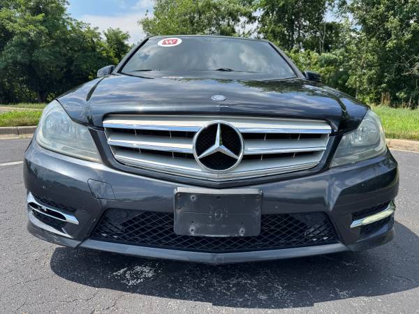 2012 MERCEDES BENZ C300 4matic con 140,000 millas - $3,600 (Severn)63616184864131124