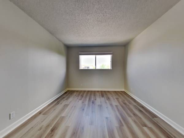 $2,095 / 1br - 1 BR Unit With On-site Pool and near Morcom The Rose Garden!! (oakland lake merritt / grand)63873333650945124