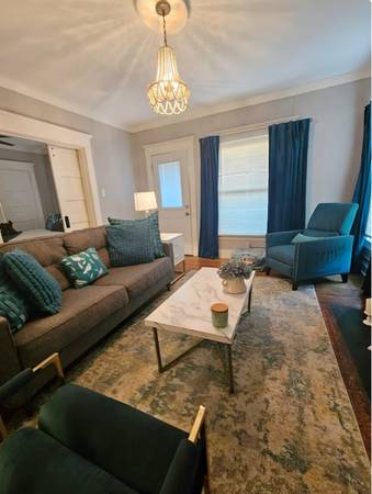 $1899.00 / 2br - 850ft2 - All-Inclusive Terrific Teal Top Level Apt63989520844290120