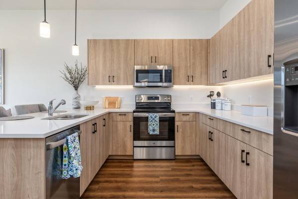 $1,680 / 1br - 565ft2 - Ground Floor One Bedroom With Private Yard! 55+ Community63794895475457120
