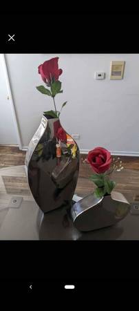 Pair of artificial roses in metal vases 1