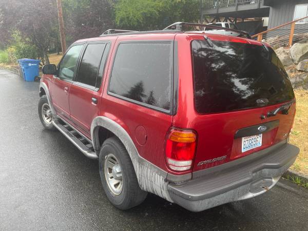 2000 Ford explorer XLS V6 4.0, 4x4 - $1,50063442306049025121